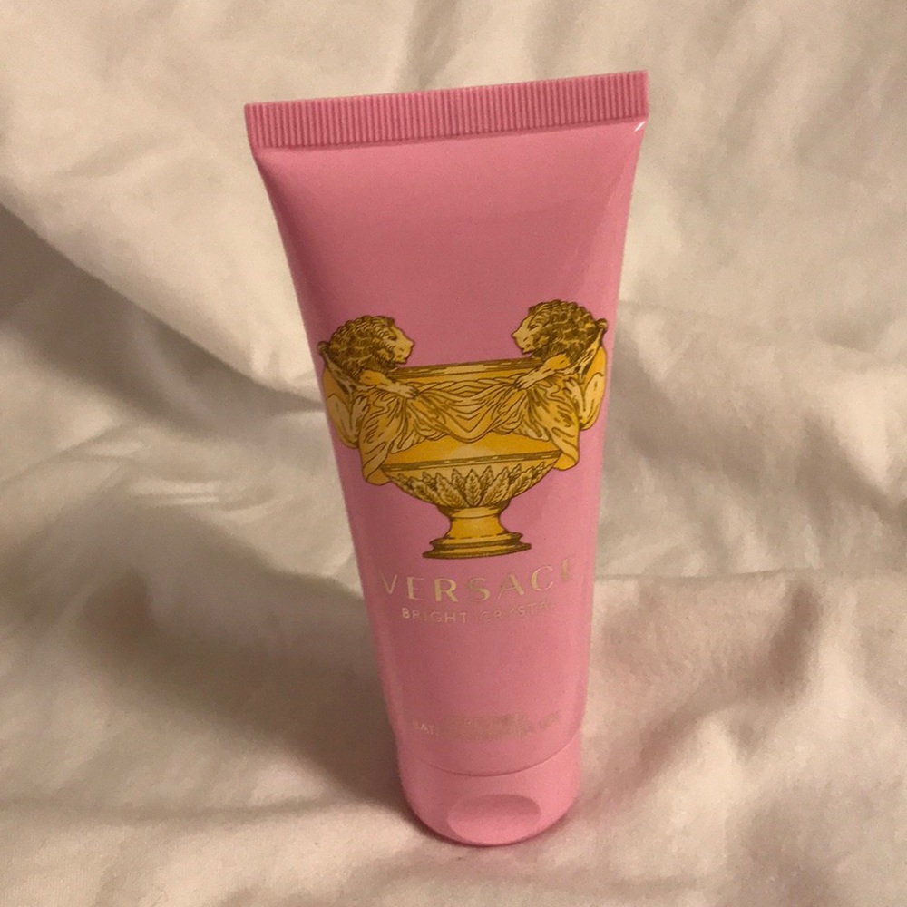 NWOT Versace Bright Crystal Perfumed Shower Gel